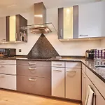 In Thun, Modern, Spacious, Perfect Location Thun