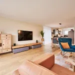 Chalet In Thun, Modern, Spacious, Perfect Location *
