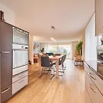 Chalet In Thun, Modern, Spacious, Perfect Location Thun