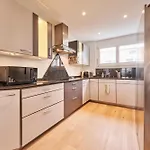 In Thun, Modern, Spacious, Perfect Location Chalet