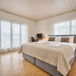 In Thun, Modern, Spacious, Perfect Location Chalé