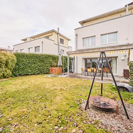 In Thun, Modern, Spacious, Perfect Location Chalet *