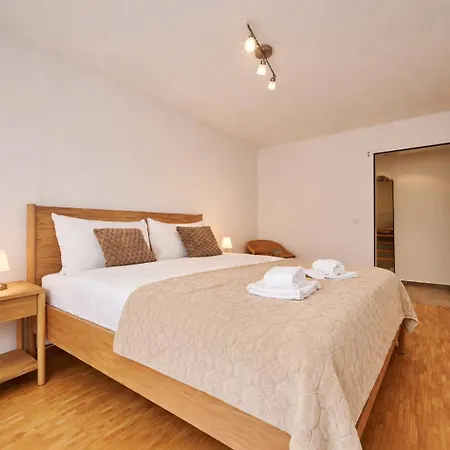 In Thun, Modern, Spacious, Perfect Location * Thun