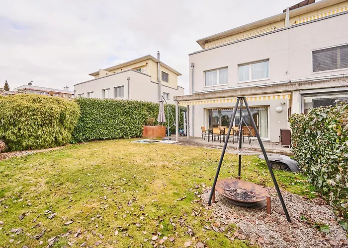 In Thun, Modern, Spacious, Perfect Location Chalet *