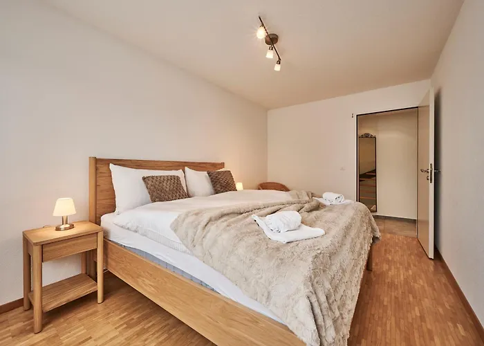 In Thun, Modern, Spacious, Perfect Location Chalet *