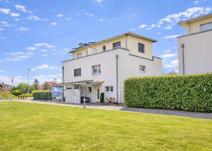 In Thun, Modern, Spacious, Perfect Location * Thun