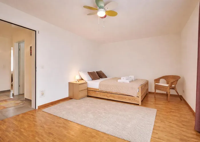 In Thun, Modern, Spacious, Perfect Location Dağ evi